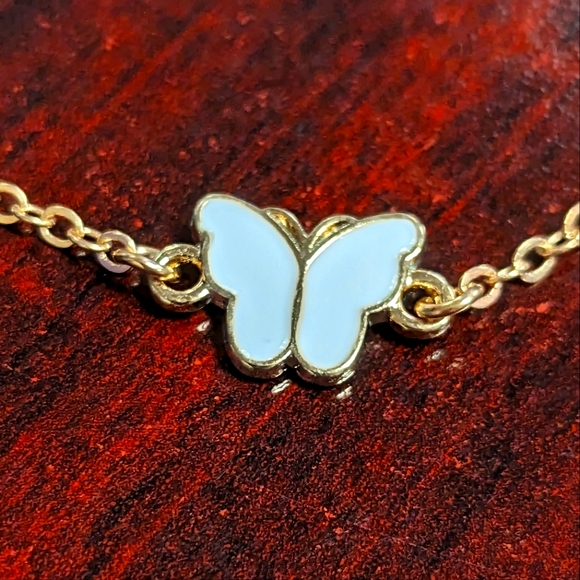 Beautiful Butterfly Bracelet - Picture 2 of 2